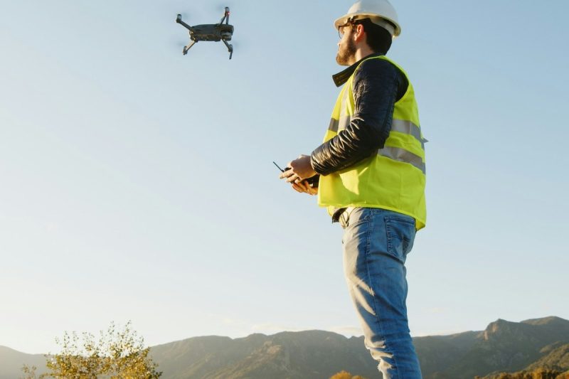 UAS/Drone Technology: Aircraft Design and Performance