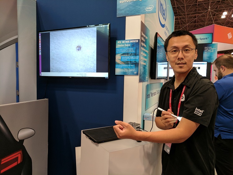 Peter Ma demonstrates the technology at Strata Data NY in 2017