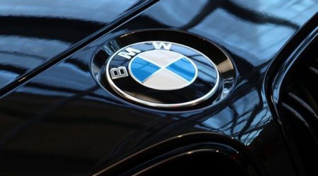 BMW cuts car unit profit forecast due to Ukraine war