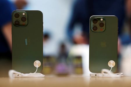 Apple's iPhone development schedule delayed by China lockdowns - Nikkei