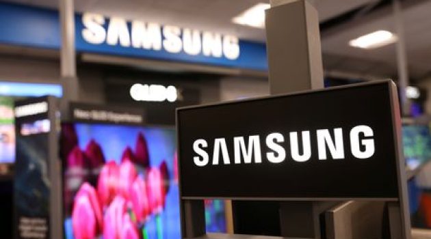 As earnings plunge, Samsung says chip demand may recover in late 2023