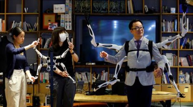 Dancing cyborgs: Japanese researchers develop robot arms to 'unlock creativity'