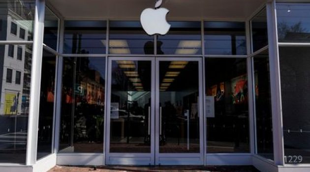 Apple met with DOJ officials to avoid antitrust lawsuit, Bloomberg reports