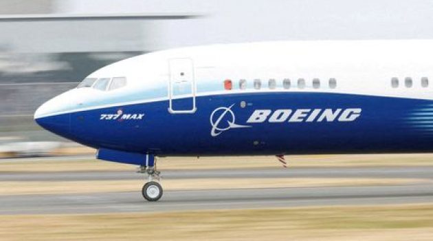 Boeing delays cash flow goal as it limits 737 production