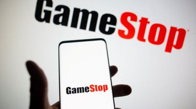 GameStop cuts jobs, quarterly revenue falls