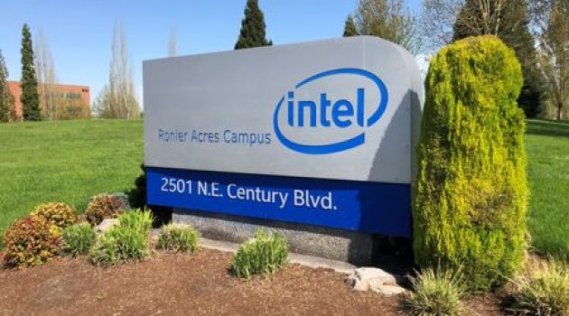 Seeking edge over rivals, Intel first to assemble ASML's next-gen chip tool
